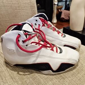 2006Air Jordan 21 OG 'White Varsity Red'Jordan White  High-Top Sneakers Sizen7